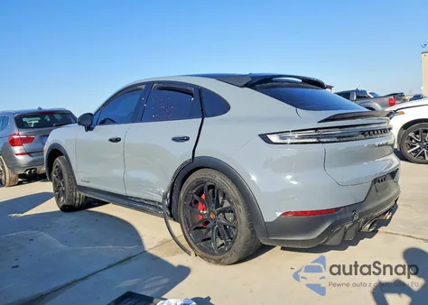 2025 Porsche Cayenne Turbo Gt z USA, uszkodzony, nr VIN WP1BK2AY1SDA49284